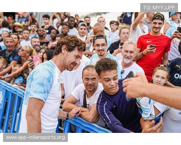 了解懂球帝体育的用户社区互动功能，分享你的足球观点和与全球球迷零距离交流